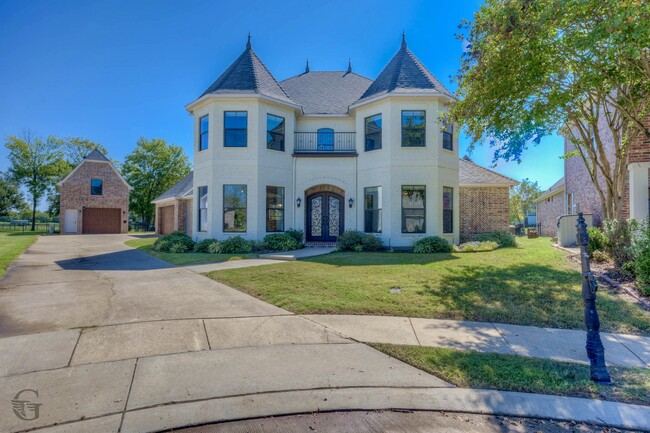 Building Photo - 555 Canterbury Ln