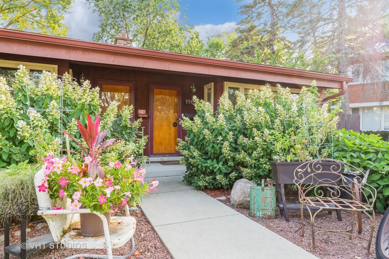 Foto principal - 1163 Waukegan Rd