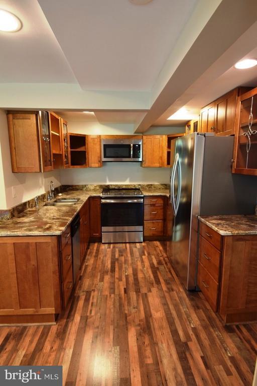 Building Photo - 1239 Noyes Dr
