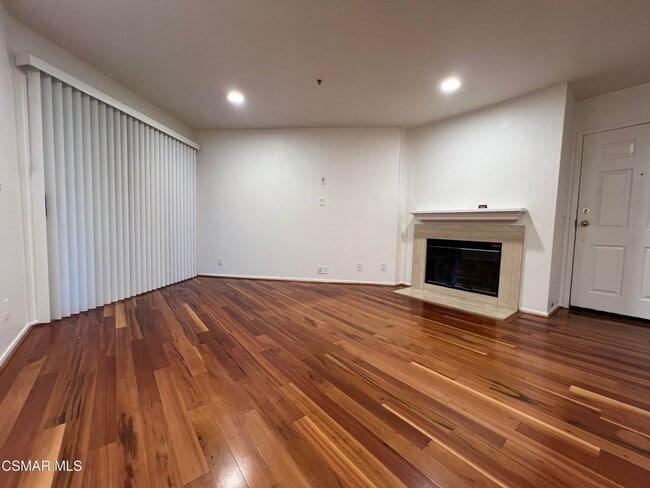 Foto del edificio - Welcome to this beautifully situated first-floor end unit