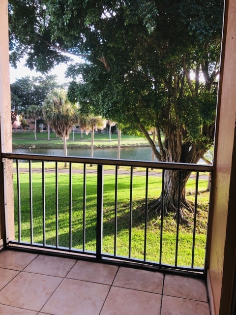 Balcony Lakeview - 15295 SW 107th Ln