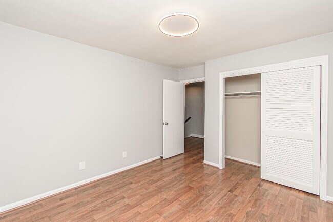 Foto del edificio - 1825 Sussex Rd