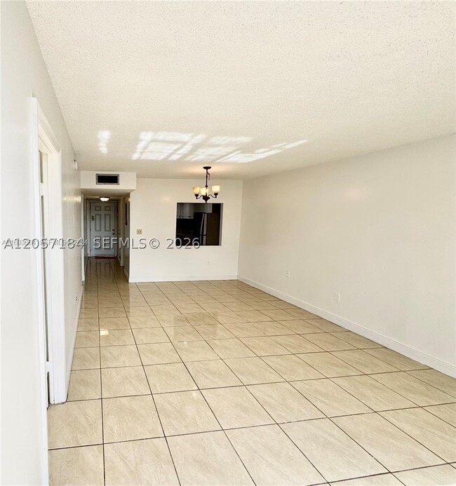 Building Photo - 10090 NW 80th Ct
