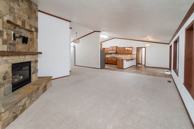 Foto del edificio - This could be your dream home! Must see!!