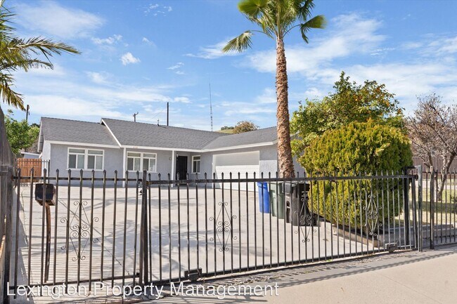 Building Photo - 4 br, 2 bath House - 1617 Calatina Dr.