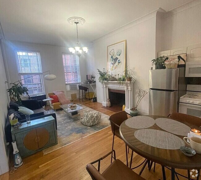 Building Photo - 293 Beacon St