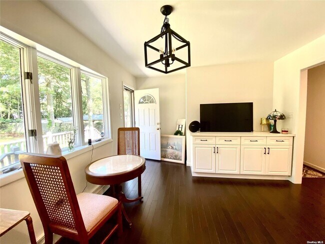 Foto del edificio - 30 Hillcrest Dr