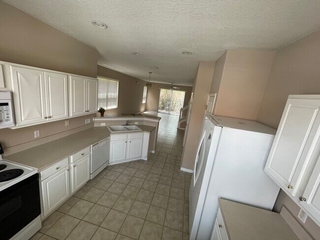 Building Photo - 5248 Paradise Cay Cir