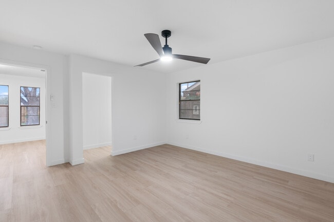 Building Photo - 6213 N 17th St