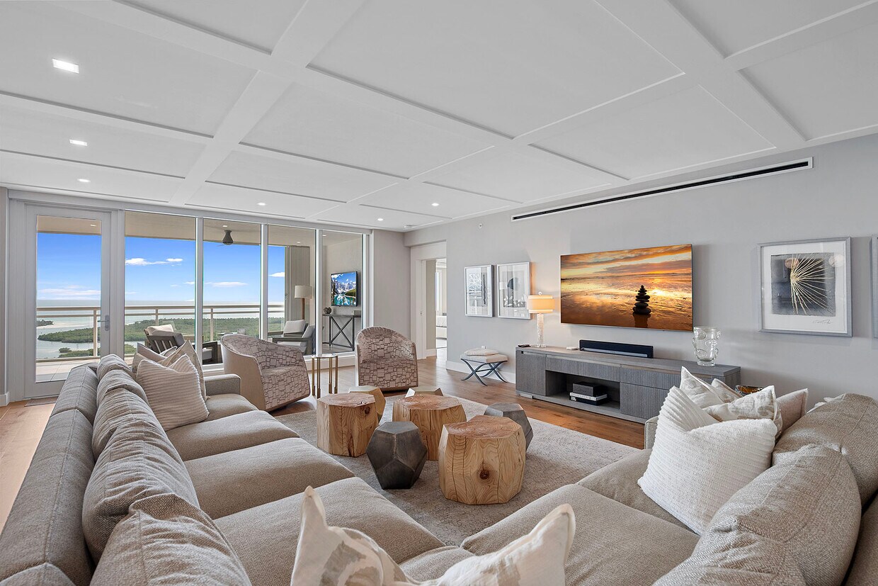 Foto principal - 13915 Old Coast Rd