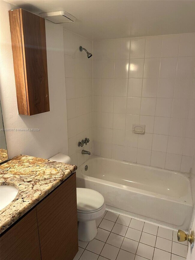 Foto del edificio - 271 NW 177th St