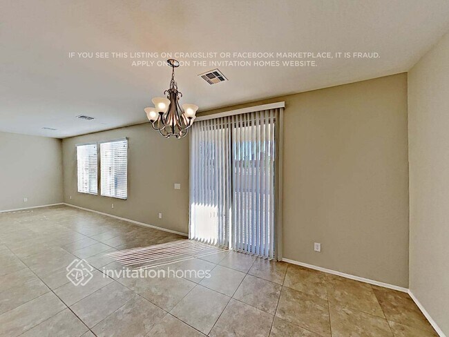 Foto del edificio - 3331 E Russell St