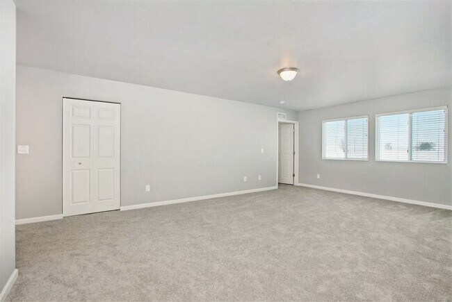 Building Photo - 58748 Blue Stem Cir