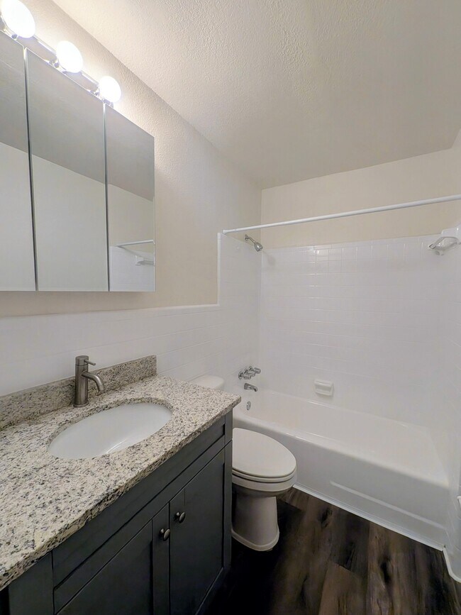 301 Danube ground floor 2 bedroom back corner apartment - Davis Islands Apartments