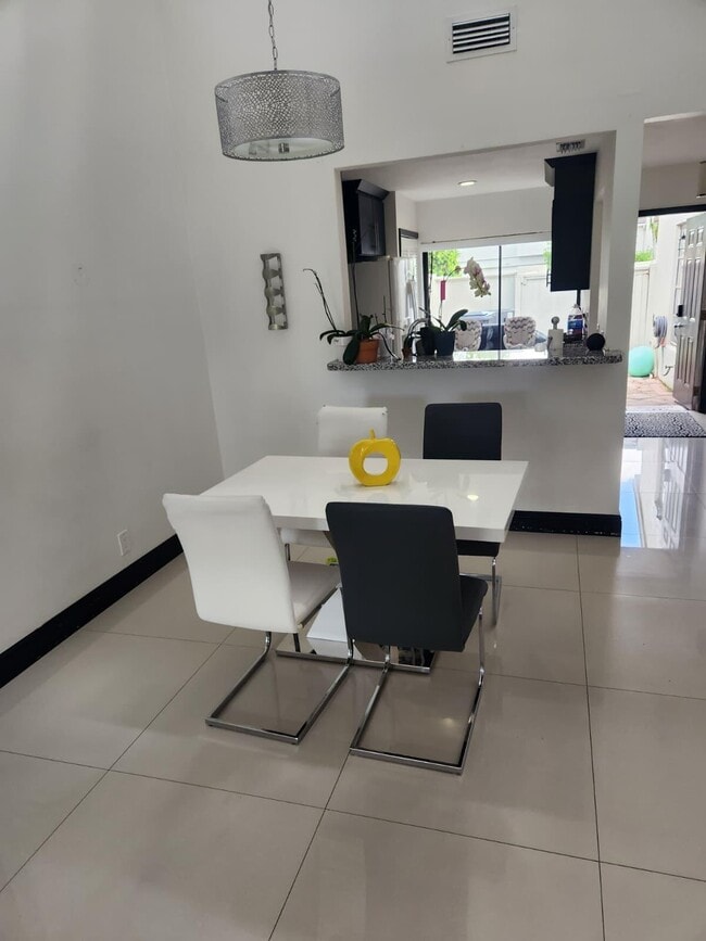 Foto del edificio - 12760 Spinnaker Ln