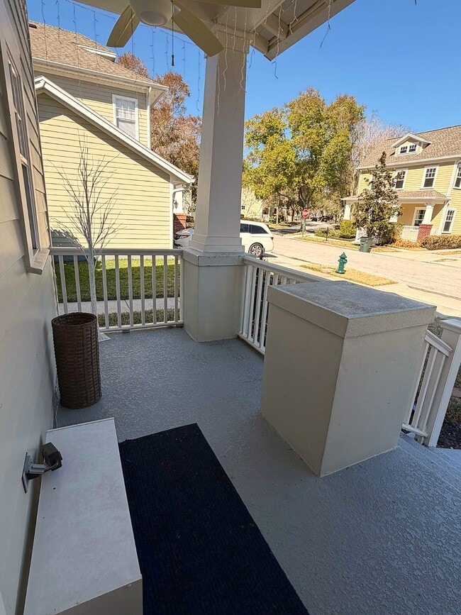 Building Photo - 1102 Banks Rose Ct