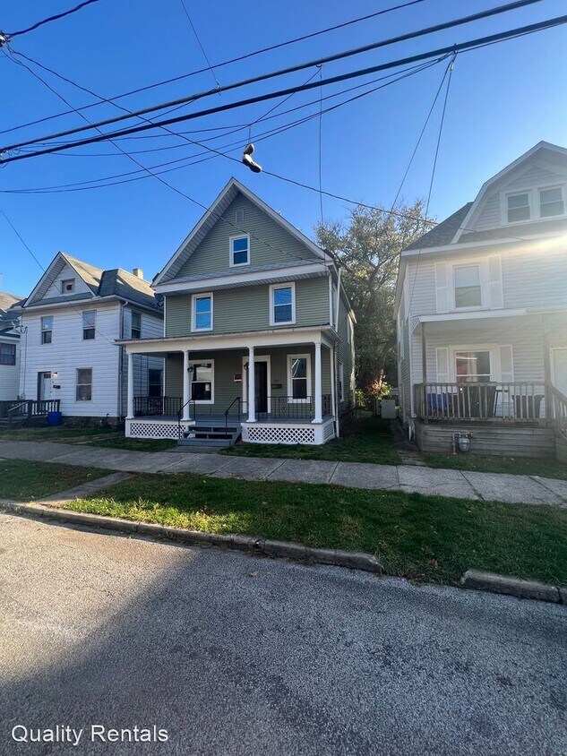 4 br, 1 bath House 307 POPLAR House Rental in Erie, PA