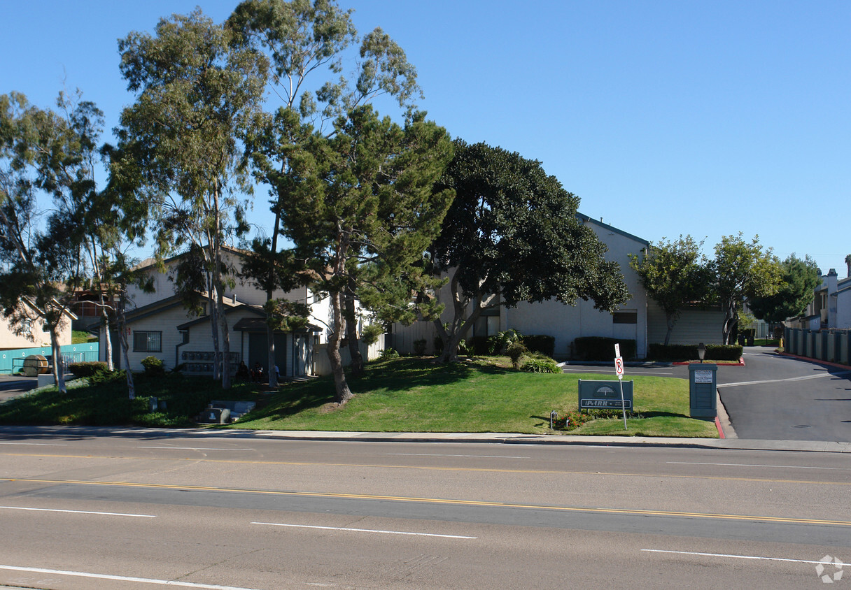 Primary Photo - 601 Beyer Way