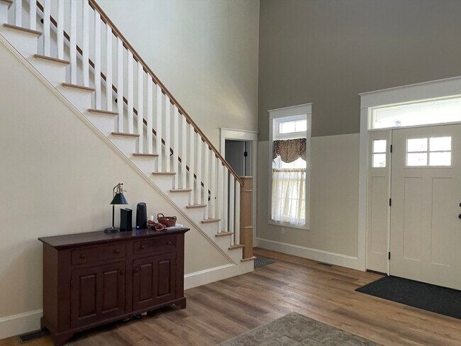 Foto del edificio - 1 Lamoureux Ln