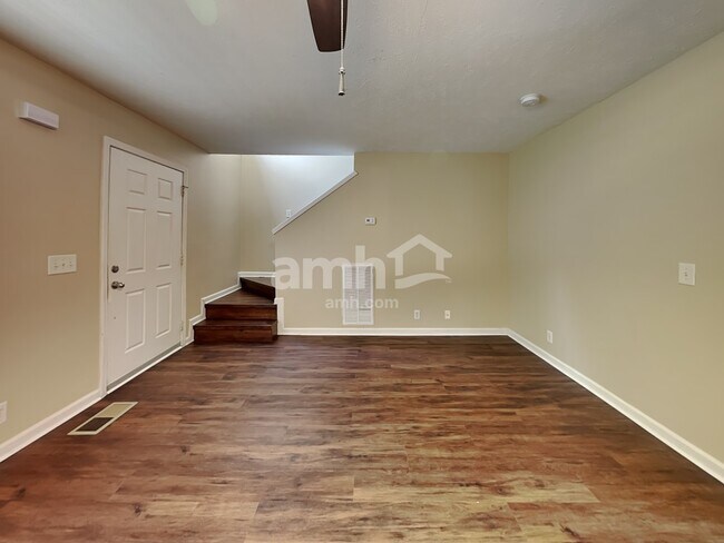 Building Photo - 3093 Ace Wintermeyer Dr