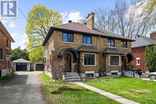Photo du bâtiment - 126 Ave Blackburn