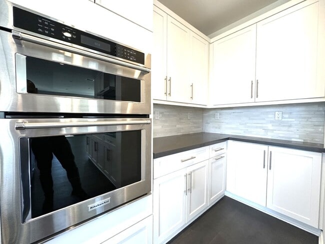 Building Photo - Civita/Apex – Luxury 3BR 3.5BA, Valley Vie...
