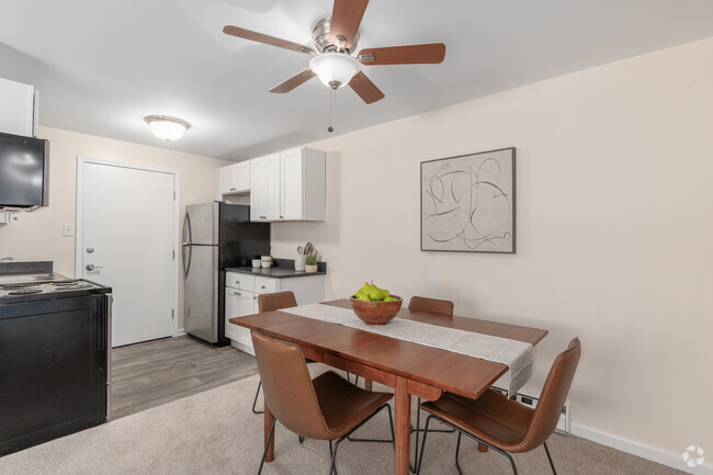 Interior Photo - Norris Hills
