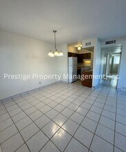 Building Photo - 2115-2117 N Bell Ave