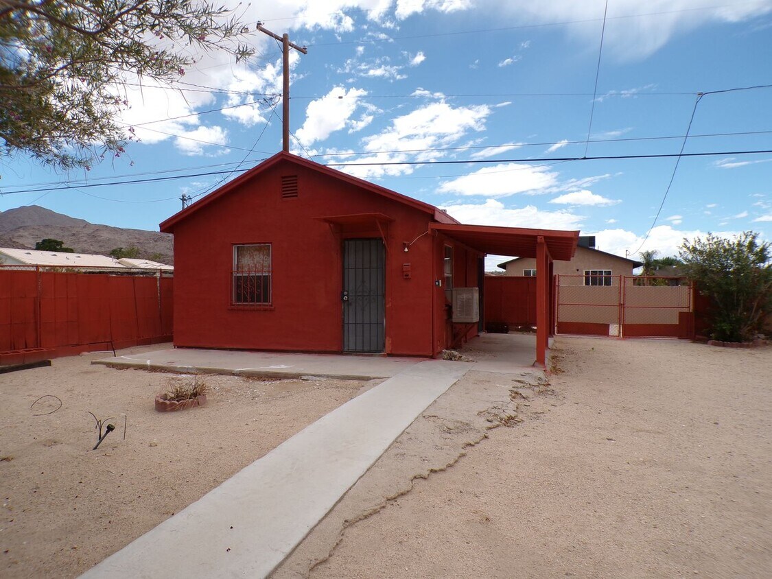 6586 Manzanita Ave, Twentynine Palms, CA 92277 House Rental in