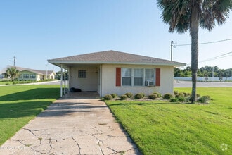 Building Photo - 17578 Front Beach Rd