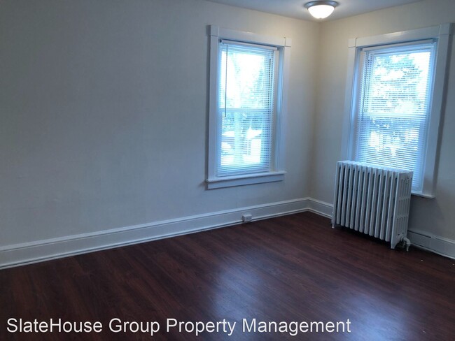 Building Photo - 4 br, 1 bath House - 74 W 5th St