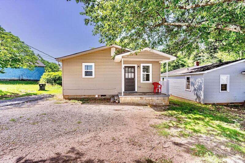 3 St Clair St, Greenville, SC 29601 House Rental in Greenville, SC