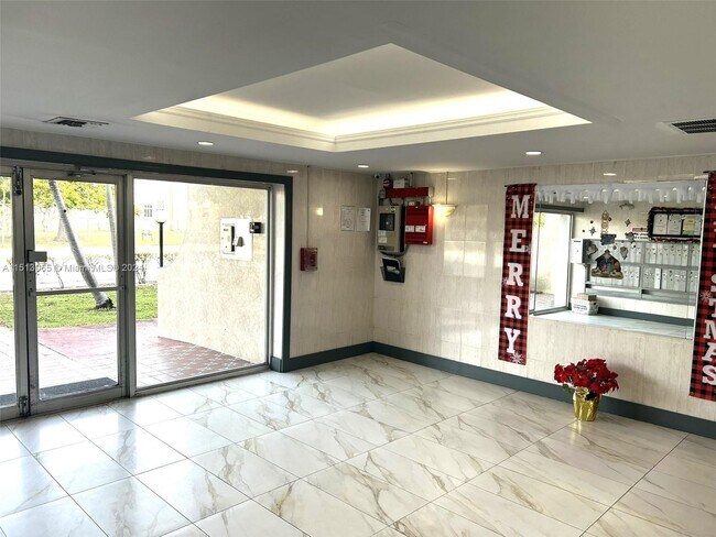 Foto del edificio - 1250 NE 125th St