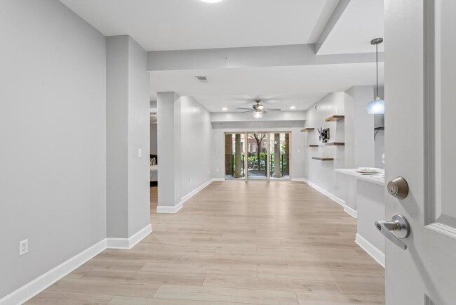 Building Photo - 200 River Vista Drive