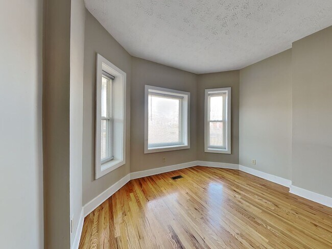 Foto del edificio - 1394 Indianola Ave