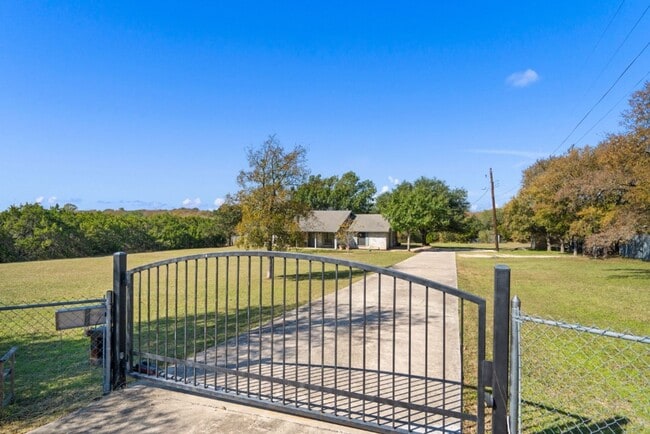 Building Photo - 5510 Blue Bluff Rd