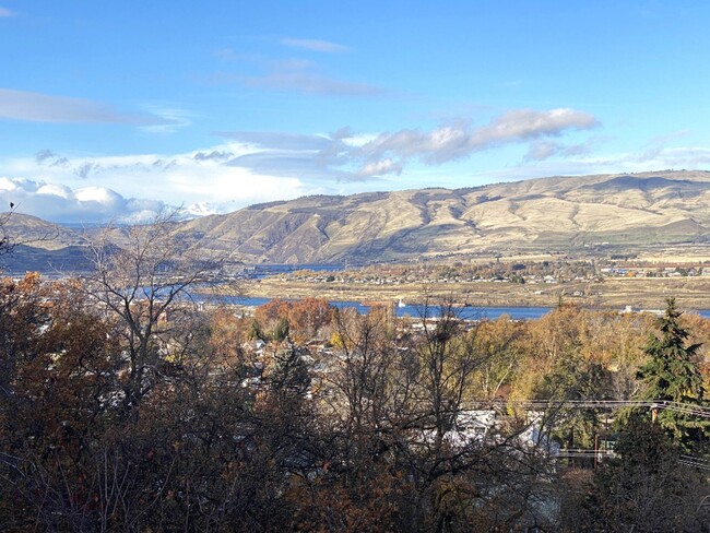 Foto del edificio - Scenic River View