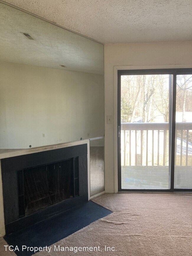 Building Photo - 2 br, 1 bath House - 991 Bern Drive, Unit 3C