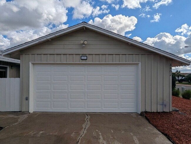 Building Photo - 3 BR / 2 BA Single Story Home in Serra Mesa