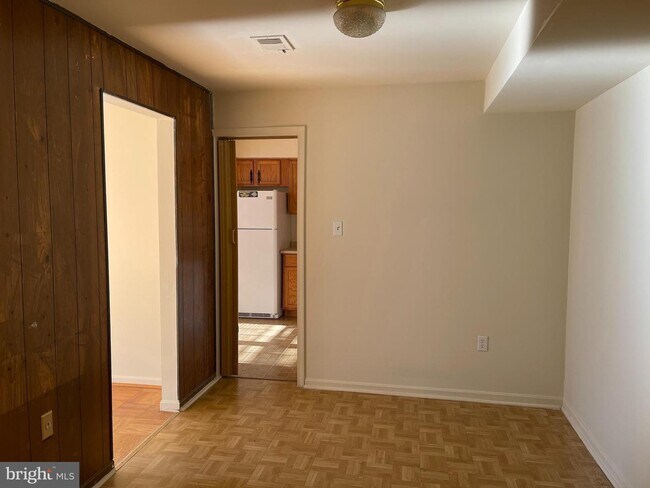 Foto del edificio - 870 College Pkwy