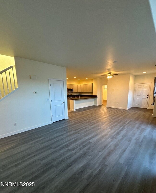 Building Photo - 1279 Par Three Dr