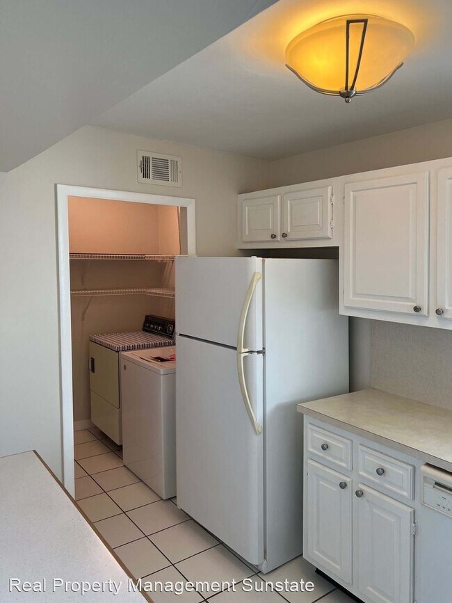 Foto del edificio - 1 br, 1.5 bath House - 181 Lake Carol Dr