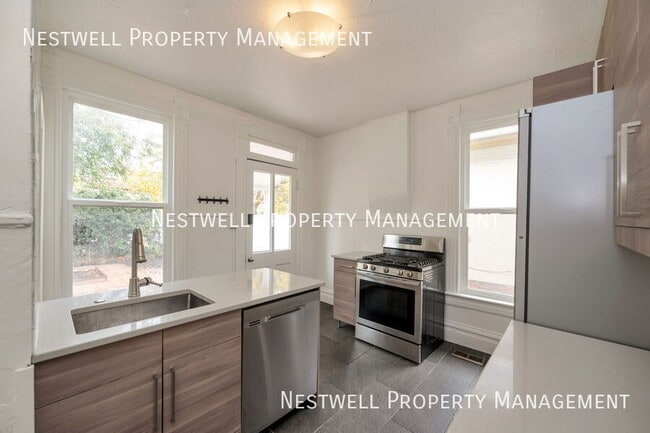 Photo - 873 E 300 S House