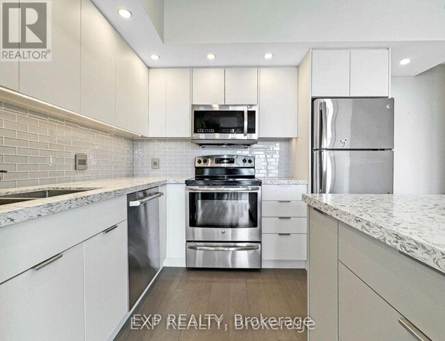 Building Photo - 2200 Lake Shore Blvd W