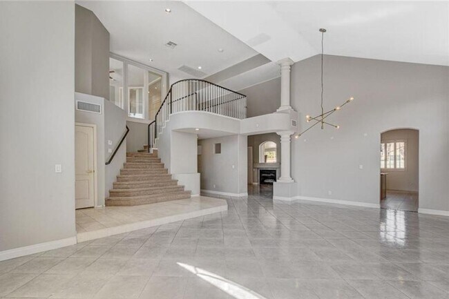 Building Photo - 1842 Bogey Way