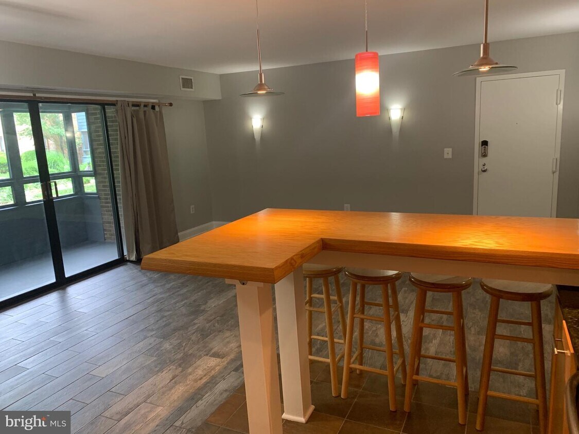 Foto principal - 302 Forbes St