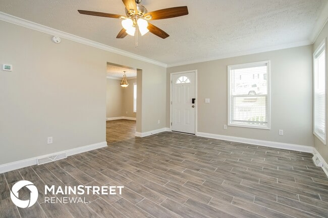 Building Photo - 3004 Brittany Dr