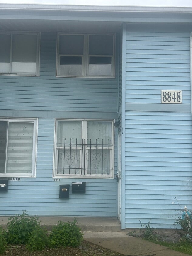 Primary Photo - Condo 3/1.5