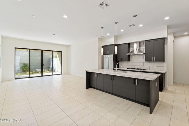 Building Photo - 1 Easy St