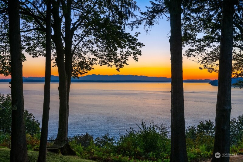 Photo - 11728 Marine View Dr (Edmonds, WA)